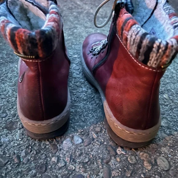 Rieker Cozy Lace-Up Boots with Fur Lining - Picture 3 of 8